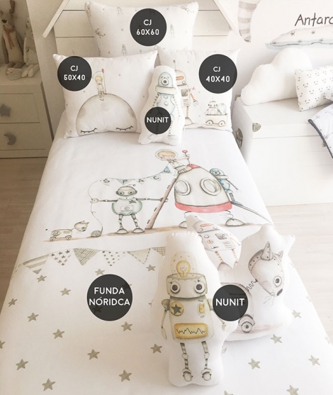 ASTRONAUT WITH ROBOTS Duvet Cover bed