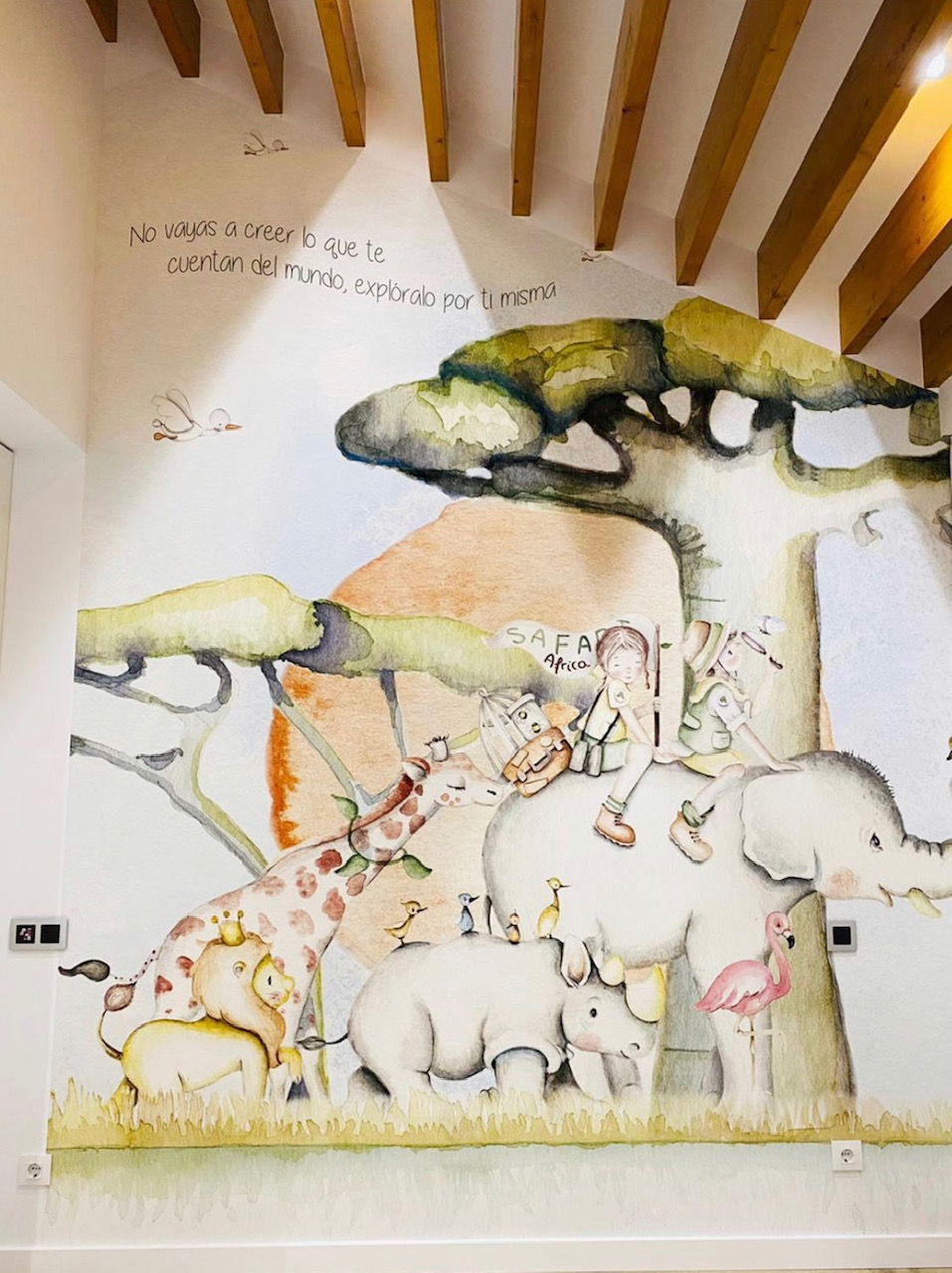mural de papel pintado infantil safari selva
